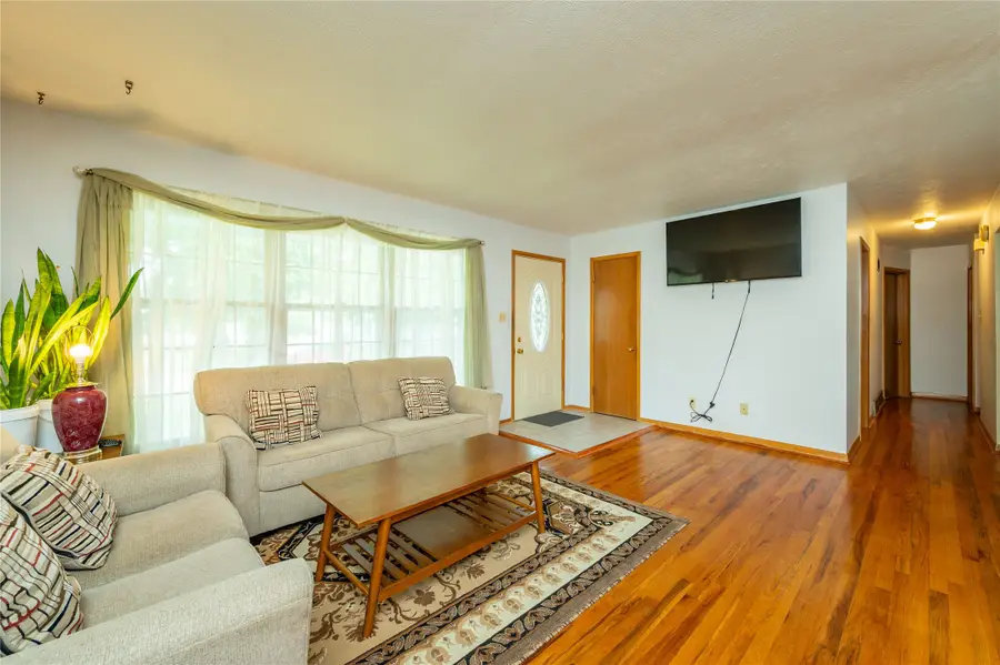 3416 Crestmoor Place, Des Moines, IA 50310 - #2
