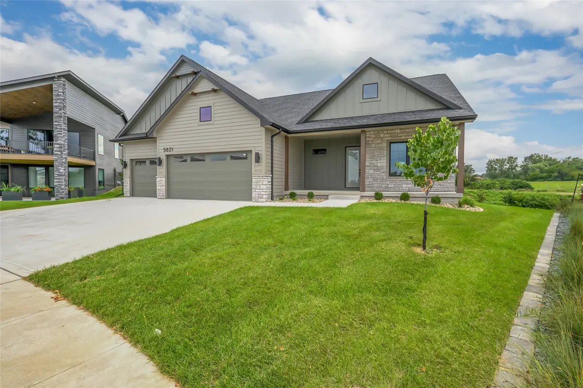 5821 Rose Circle, Des Moines, IA 50321 - #1