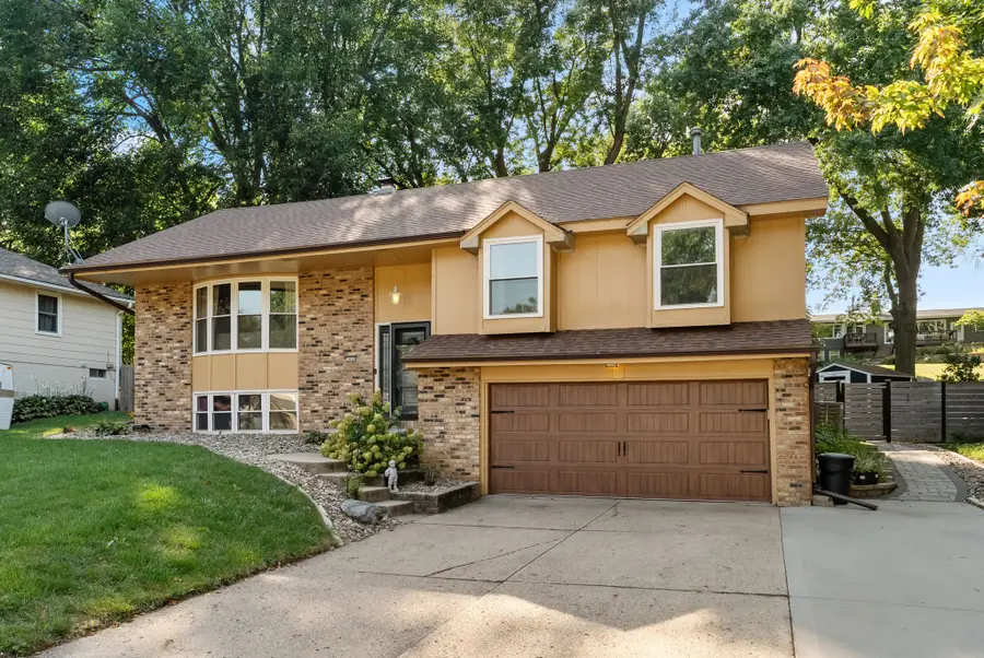 3800 SW 30th Street, Des Moines, IA 50321 - #3
