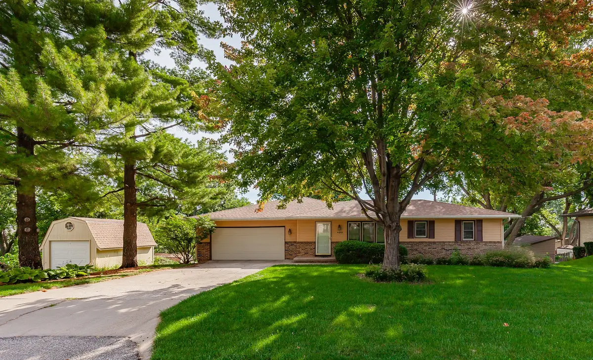 4015 SE 12th Street, Des Moines, IA 50315 - #1
