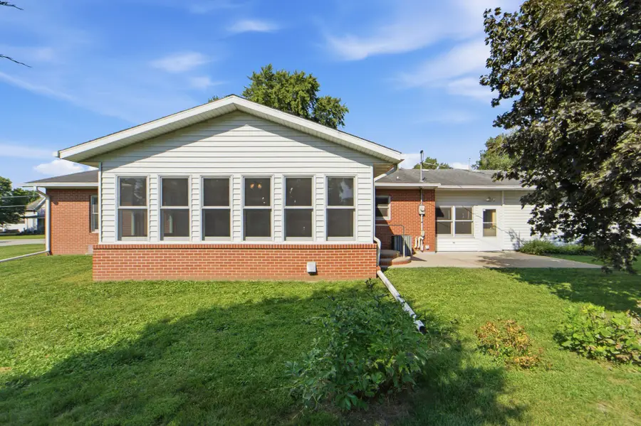 306 S Pine Street, New Sharon, IA 50207 - #2