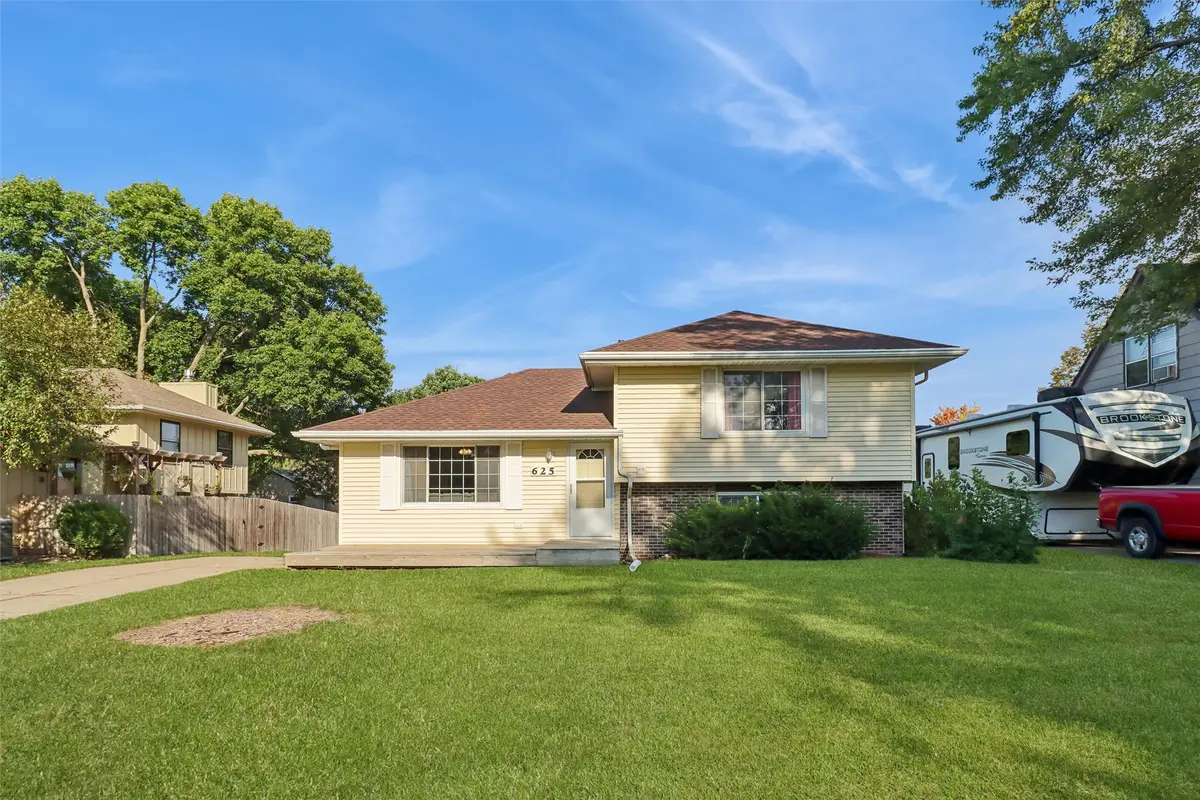 625 22nd Avenue Sw, Altoona, IA 50009 - #1