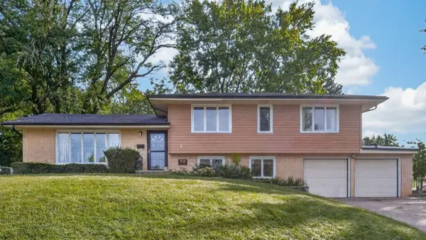 7013 Beechwood Drive, Urbandale, IA 50322