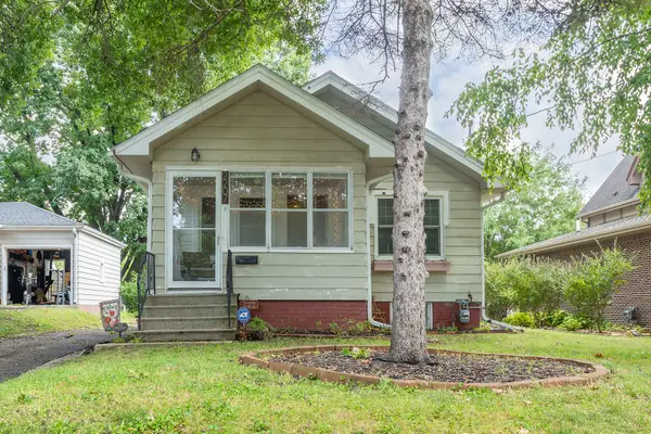2207 40th Street, Des Moines, IA 50310