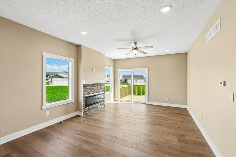 2709 14th Street Ne, Bondurant, IA 50035 - #3