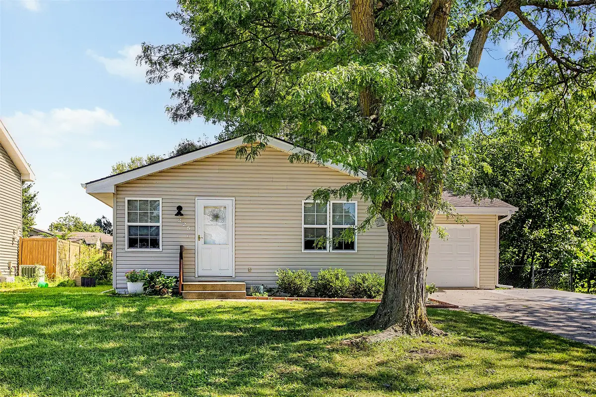 225 10th Street Se, Bondurant, IA 50035 - #1
