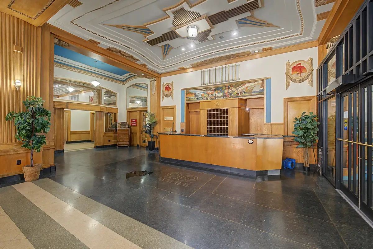 400 Walnut Street #704, Des Moines, IA 50309 - #1