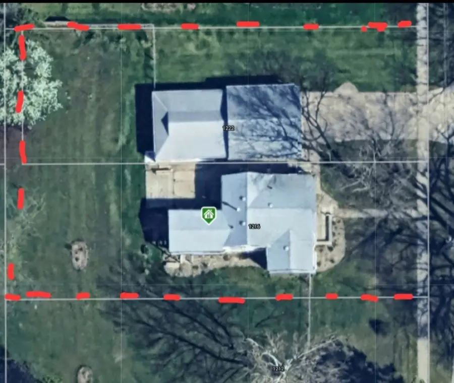 1216 E 27th Street, Des Moines, IA 50317 - #2