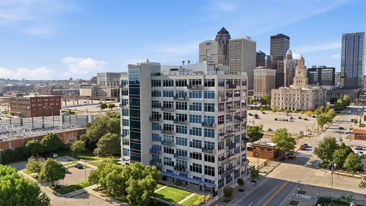 120 SW 5th Street #704, Des Moines, IA 50309 - #1