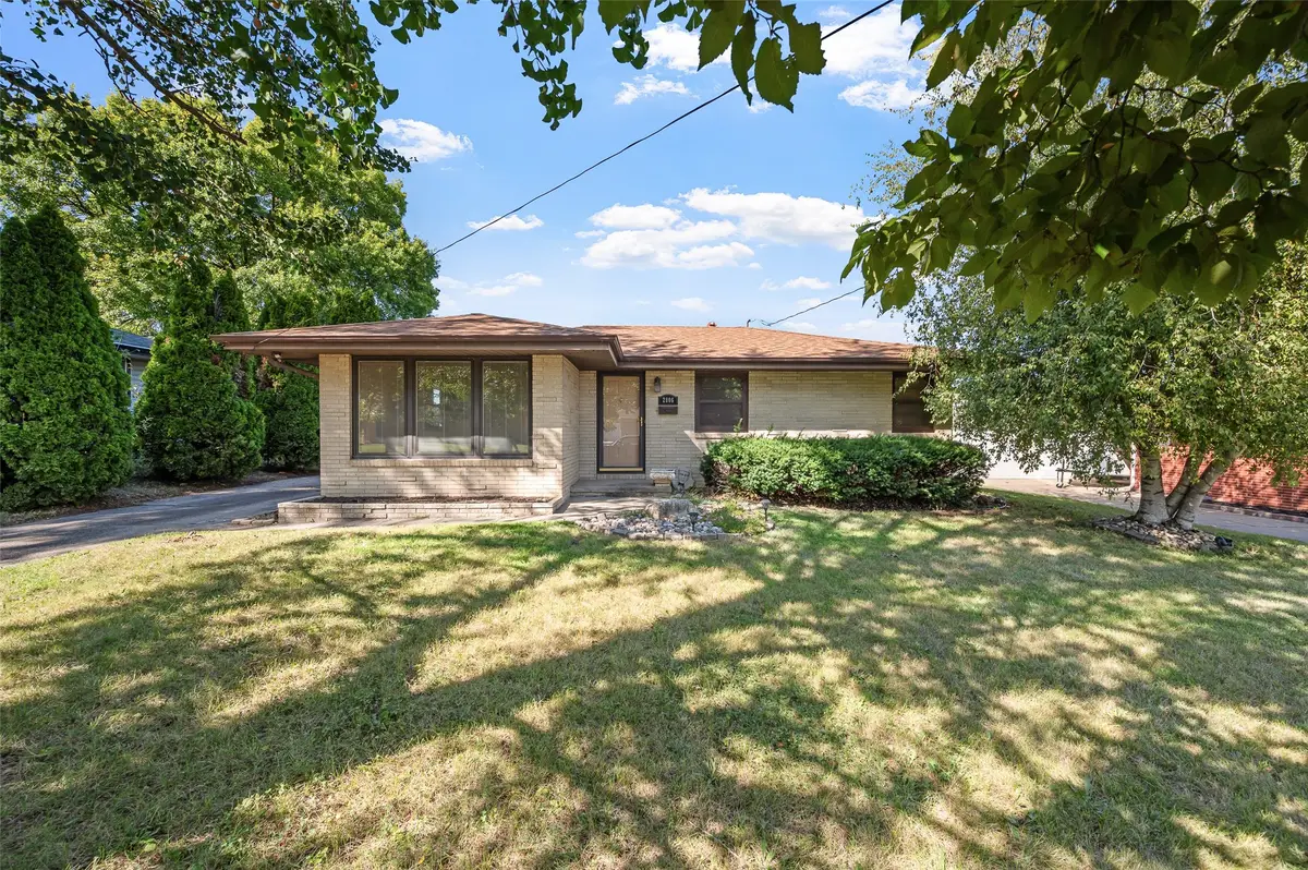 2806 E Tiffin Avenue, Des Moines, IA 50317 - #1