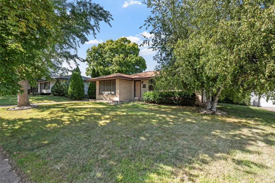 2806 E Tiffin Avenue, Des Moines, IA 50317 - #2