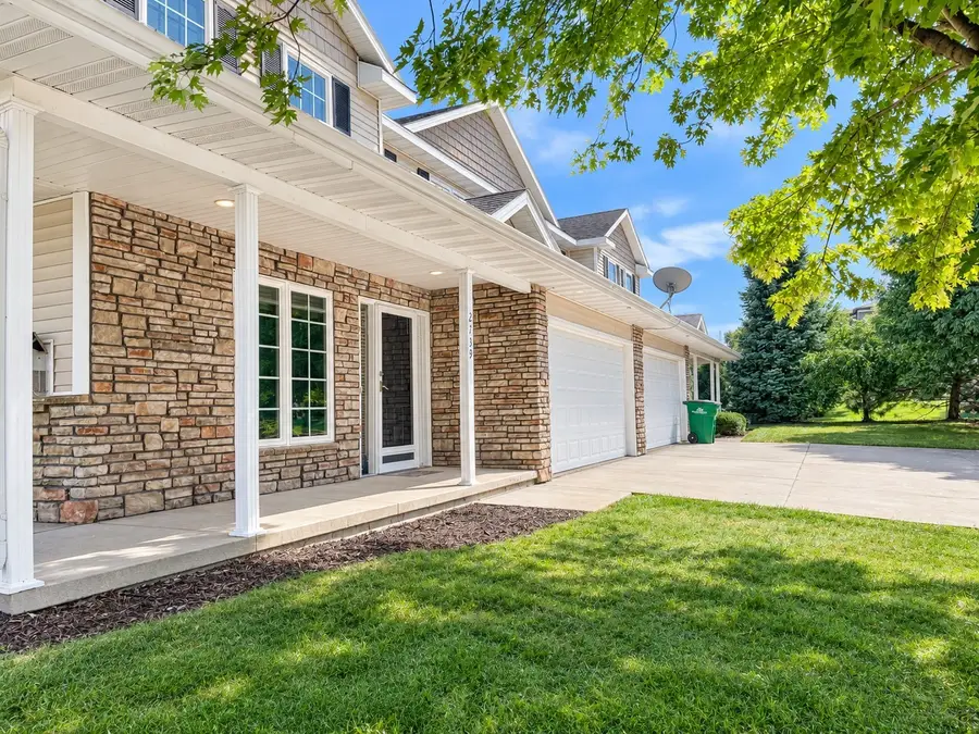 2739 Buena Vista Lane, Clive, IA 50325 - #2