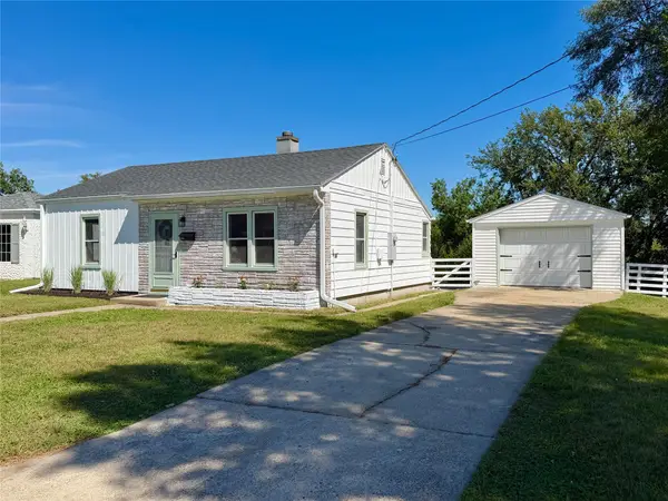 606 W 14th Street N, Newton, IA 50208