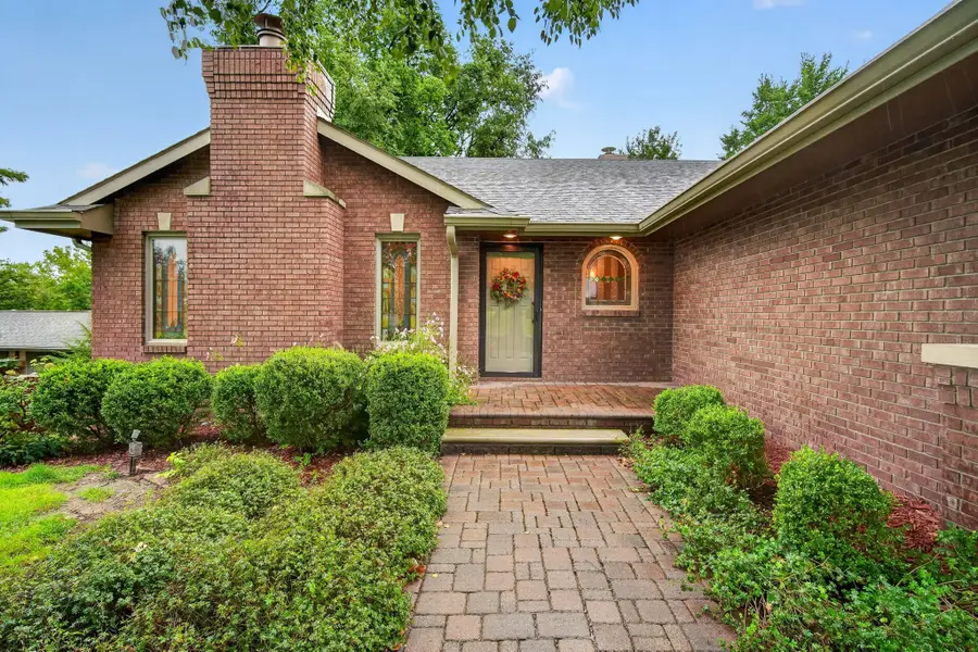 113 SW Country Club Lane, Ankeny, IA 50023 - #2