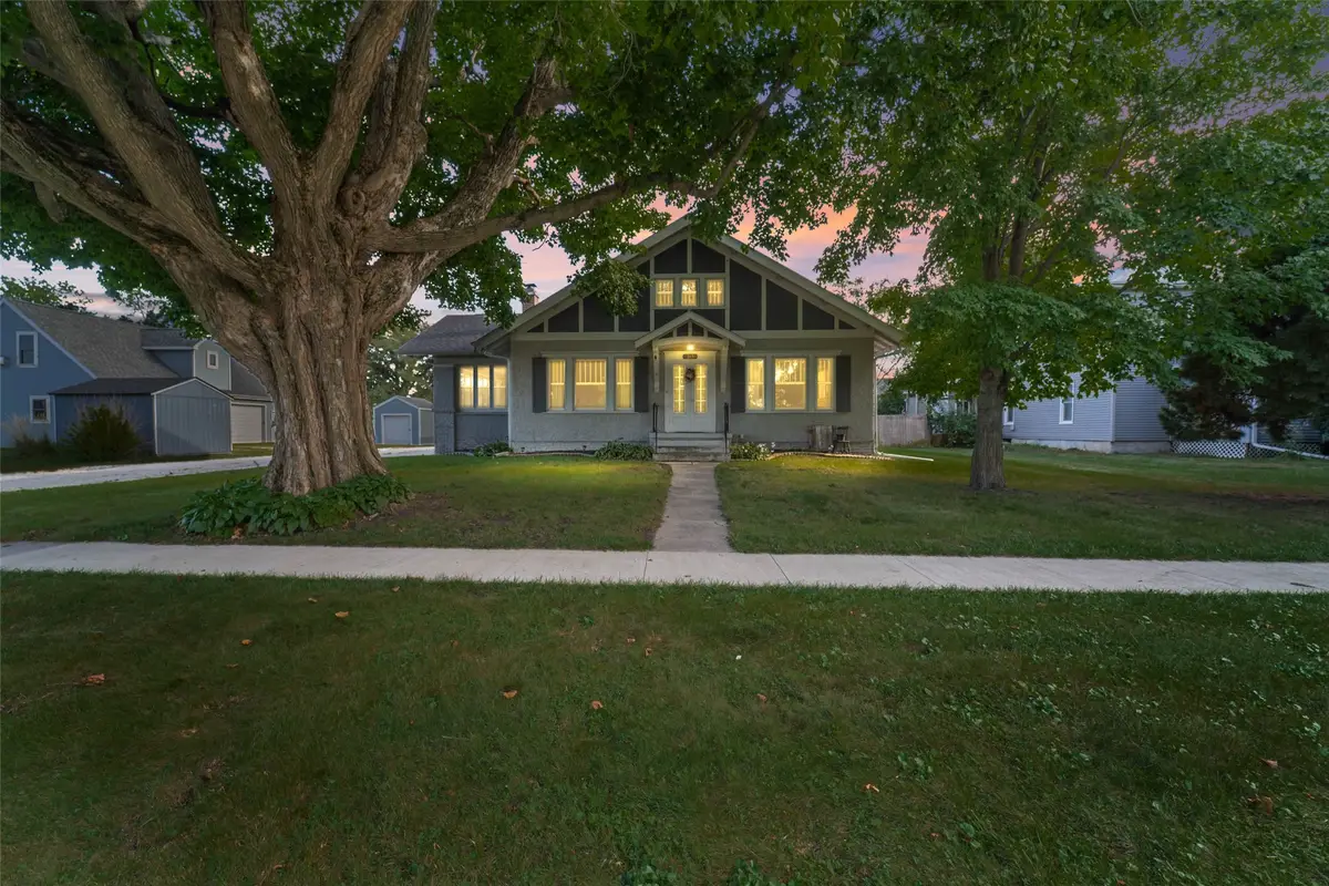 105 W Rippey Avenue, Baxter, IA 50028 - #1