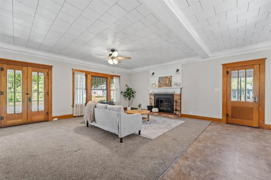 105 W Rippey Avenue, Baxter, IA 50028 - #3