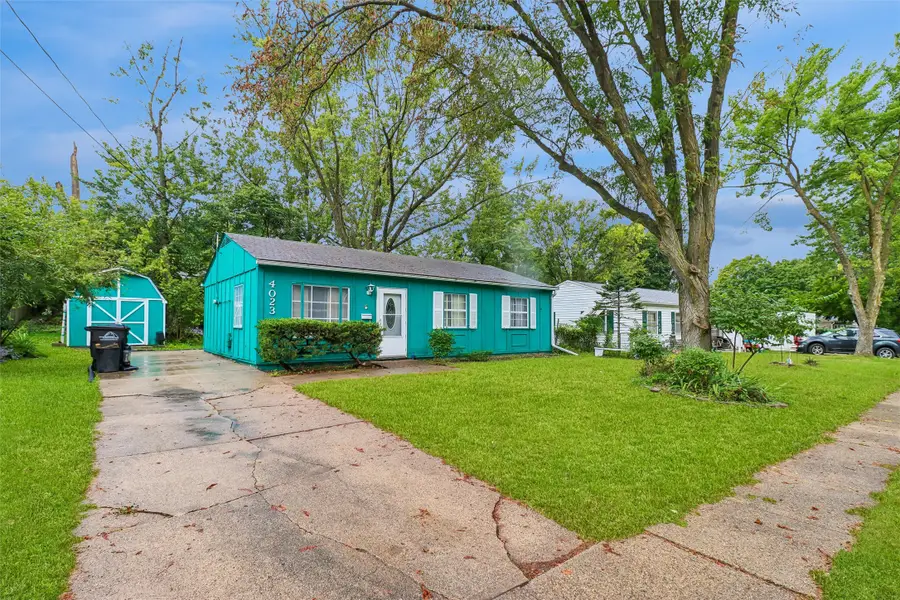 4023 E Seneca Avenue, Des Moines, IA 50317 - #2