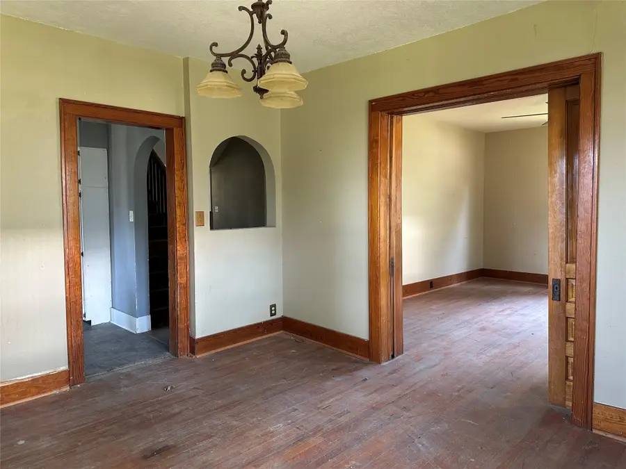 109 N Pine Street, Bloomfield, IA 52537 - #2