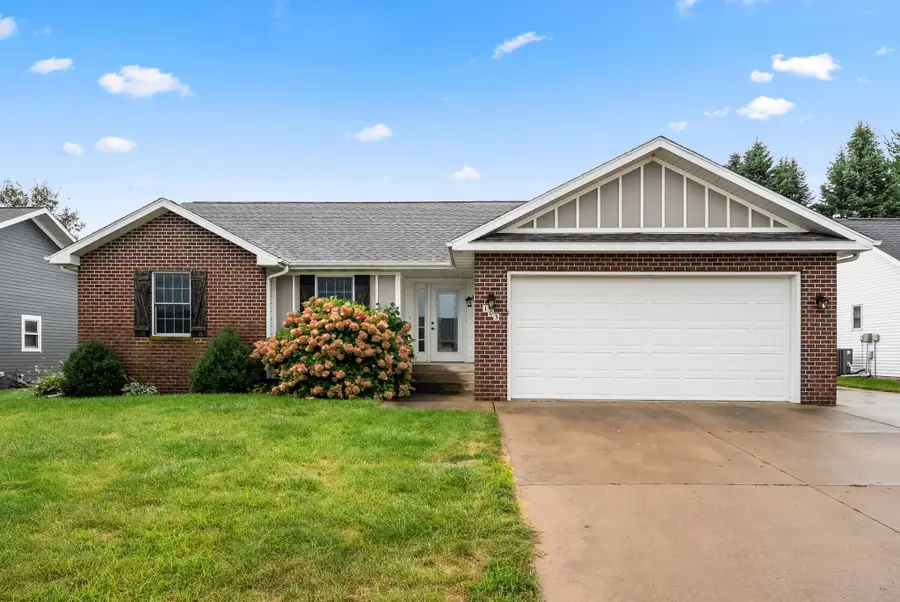 103 Eastwood Street, Pella, IA 50219 - #2