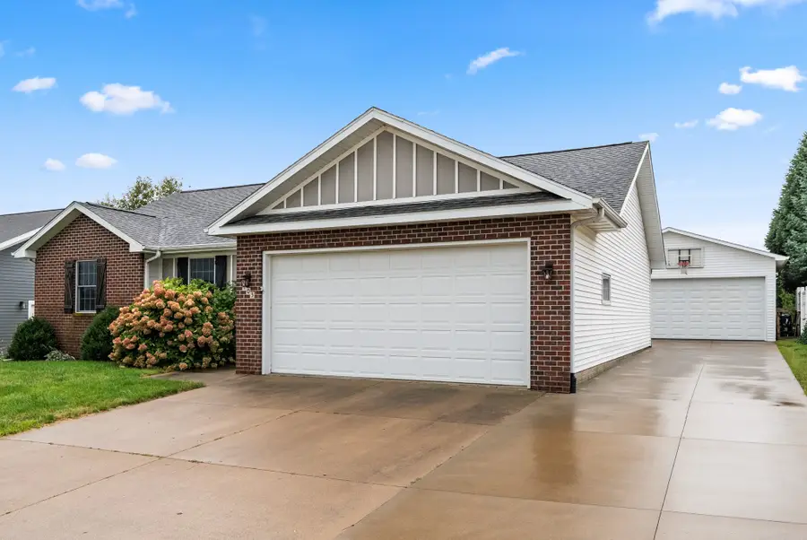 103 Eastwood Street, Pella, IA 50219 - #3