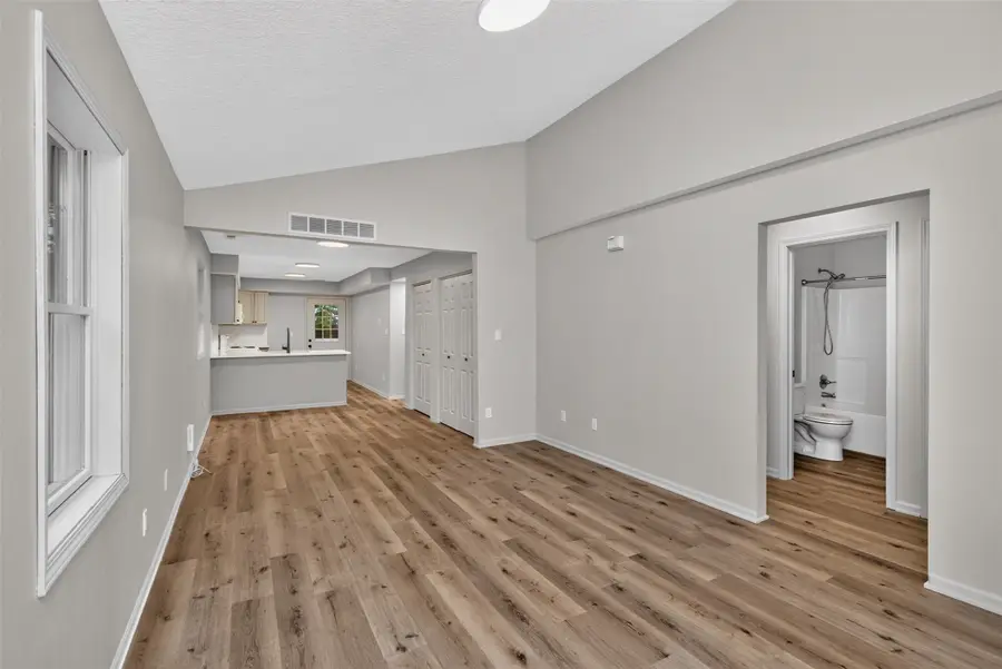 2819 E 37th Street, Des Moines, IA 50317 - #3