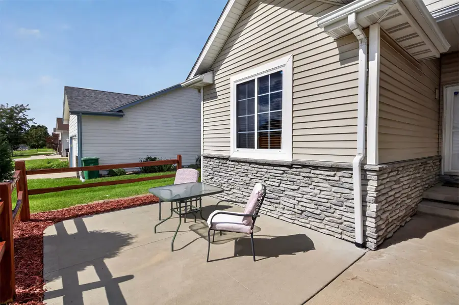 313 4th Street Nw, Altoona, IA 50009 - #2