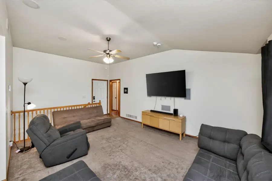 313 4th Street Nw, Altoona, IA 50009 - #3