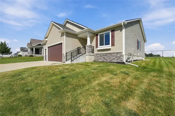 1806 Lakeview Drive, Pella, IA 50219