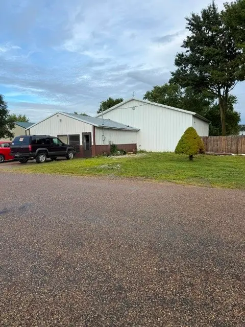 405 2nd Street, Batavia, IA 52533
