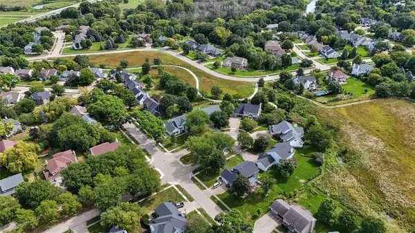 8111 Wellington Boulevard, Johnston, IA 50131