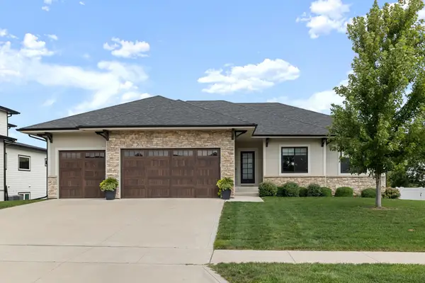 685 Daybreak Drive, Waukee, IA 50263