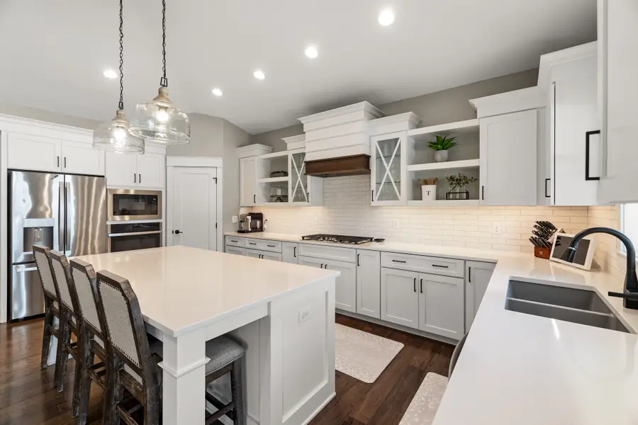 685 Daybreak Drive, Waukee, IA 50263 - #3