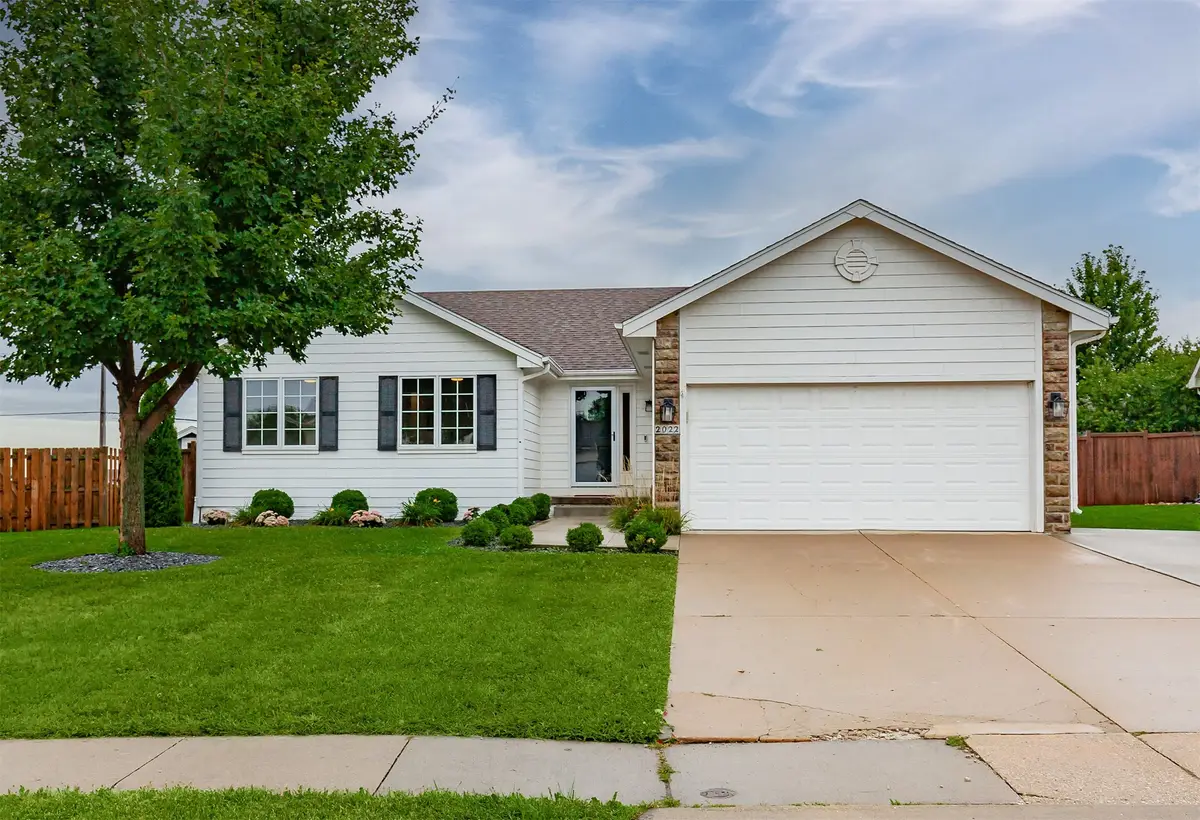 2022 NW Lakeside Drive, Ankeny, IA 50023 - #1