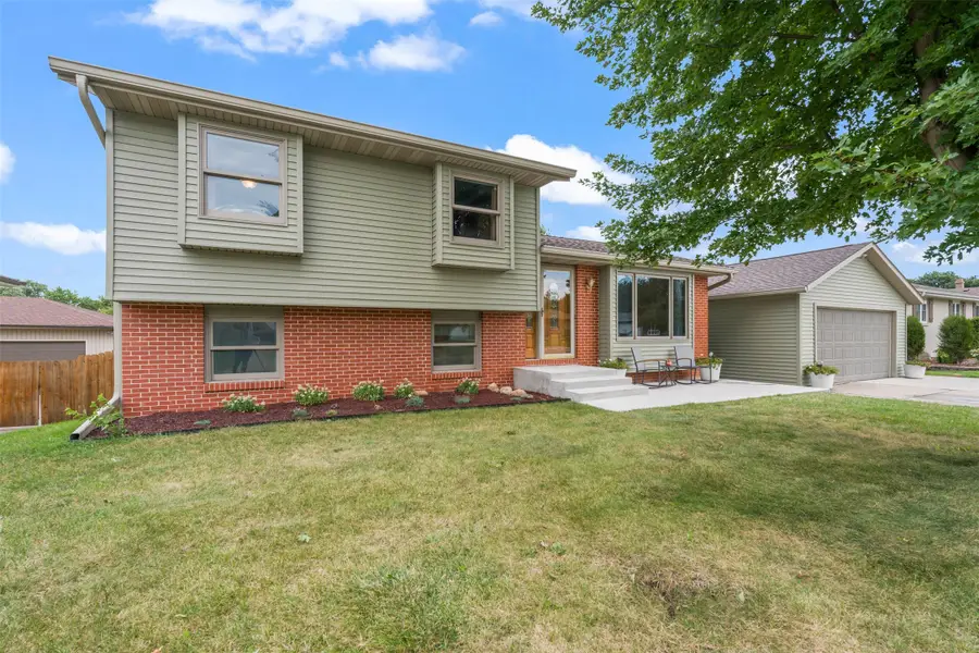 806 Hickory Drive, Huxley, IA 50124 - #2