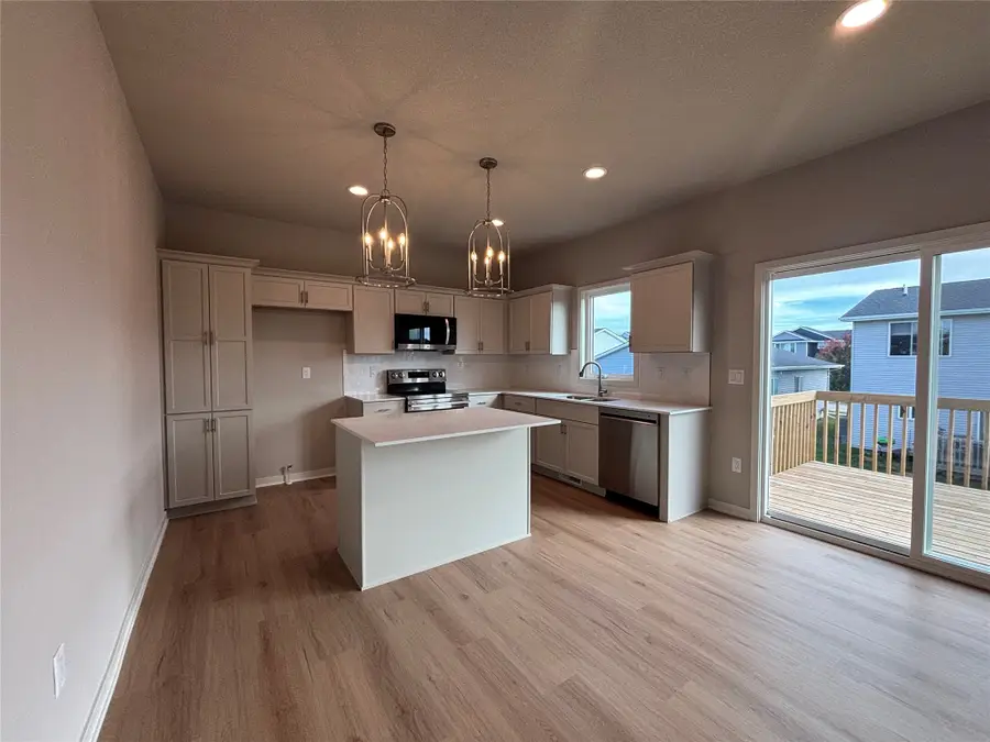 1718 Gordon Court, Norwalk, IA 50211 - #2