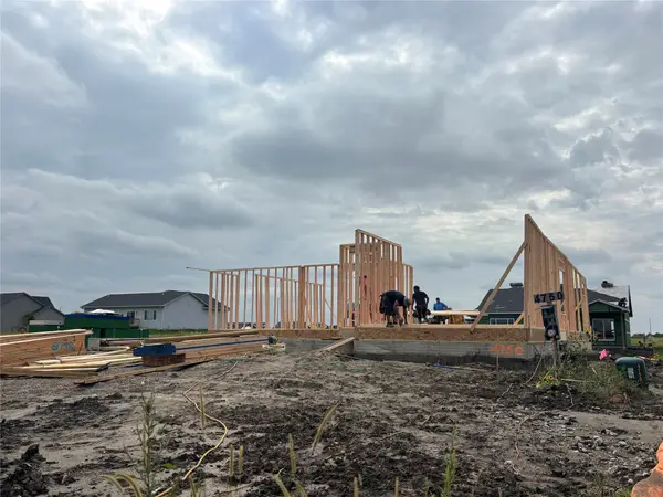 4750 177th Street, Urbandale, IA 50323