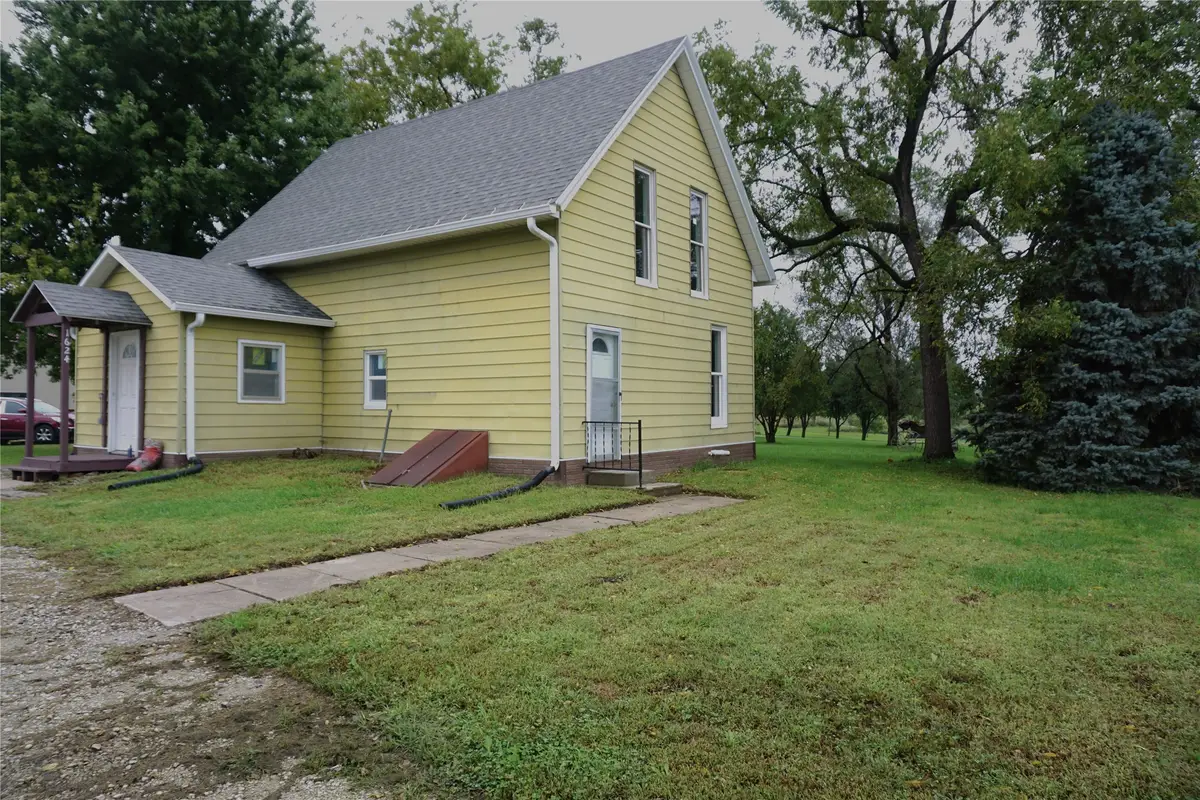 1624 S 4th Avenue, Winterset, IA 50273 - #1