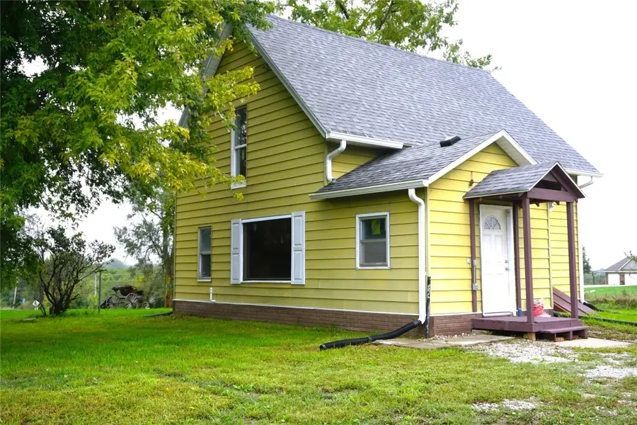 1624 S 4th Avenue, Winterset, IA 50273 - #2