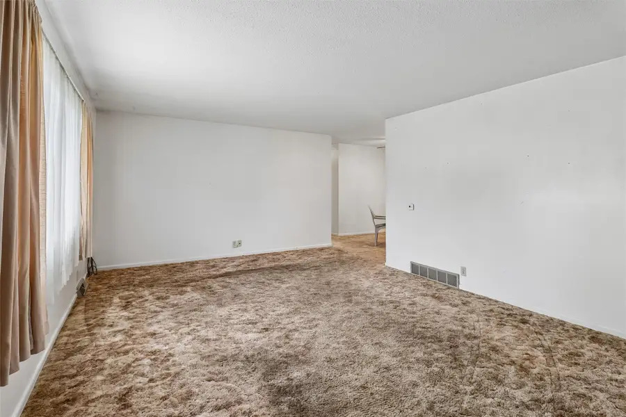 506 W North Street, Knoxville, IA 50138 - #3