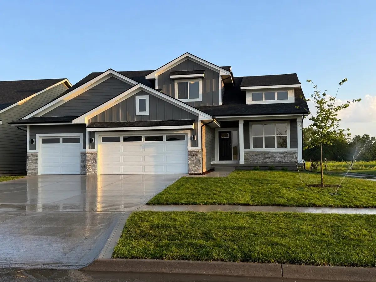 9428 NW 82nd Avenue, Johnston, IA 50131 - #1