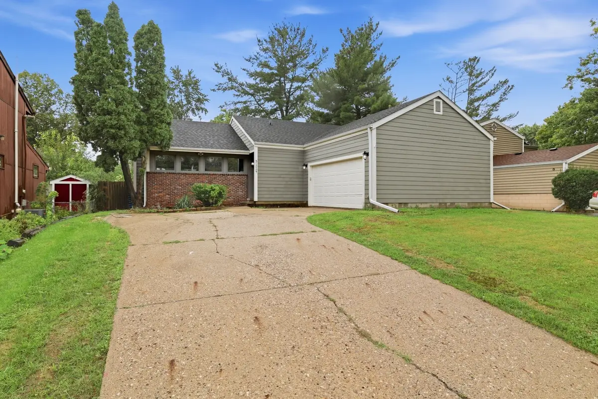 5114 Twana Drive, Des Moines, IA 50310 - #1