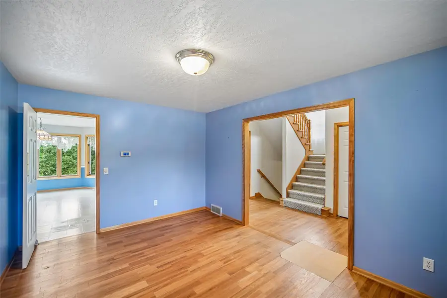 2505 Country Side Place, West Des Moines, IA 50265 - #3