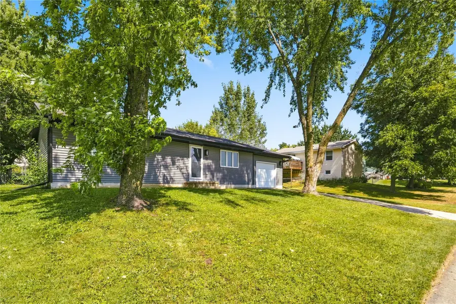303 Knoll Drive, Norwalk, IA 50211 - #2