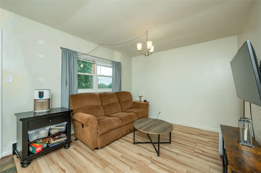 1129 Mason Avenue, Des Moines, IA 50315 - #3