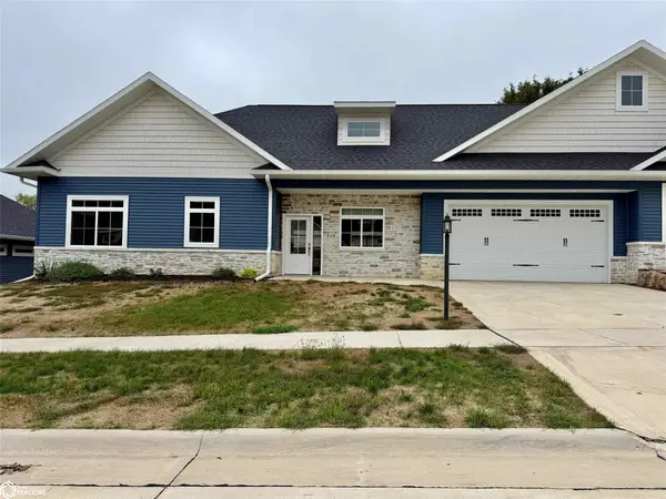 316 27th Place S, Clear Lake, IA 50428