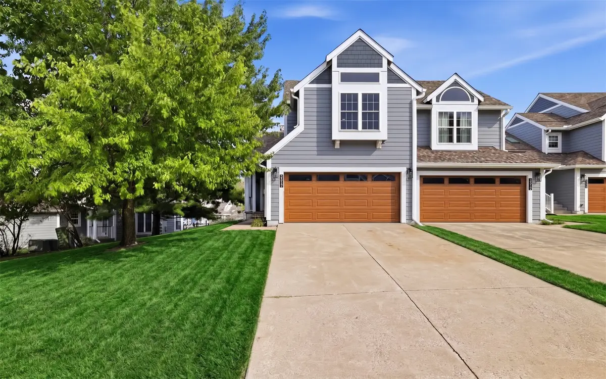 2517 82nd Street, Urbandale, IA 50322 - #1