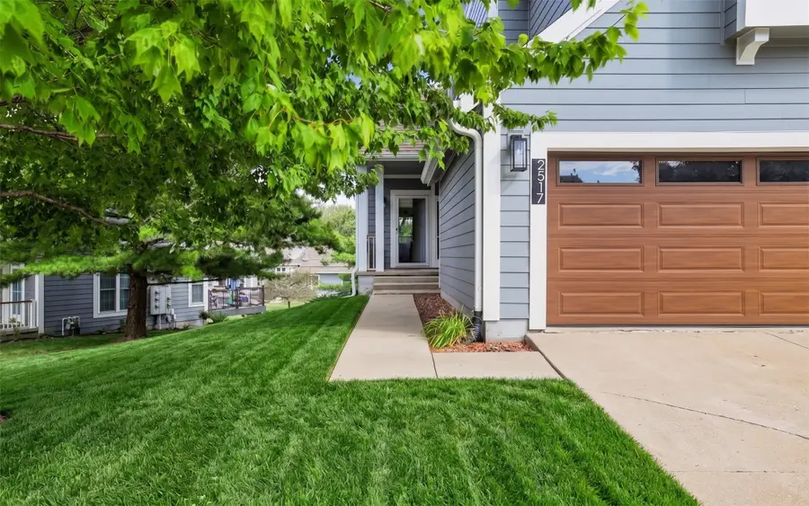 2517 82nd Street, Urbandale, IA 50322 - #2