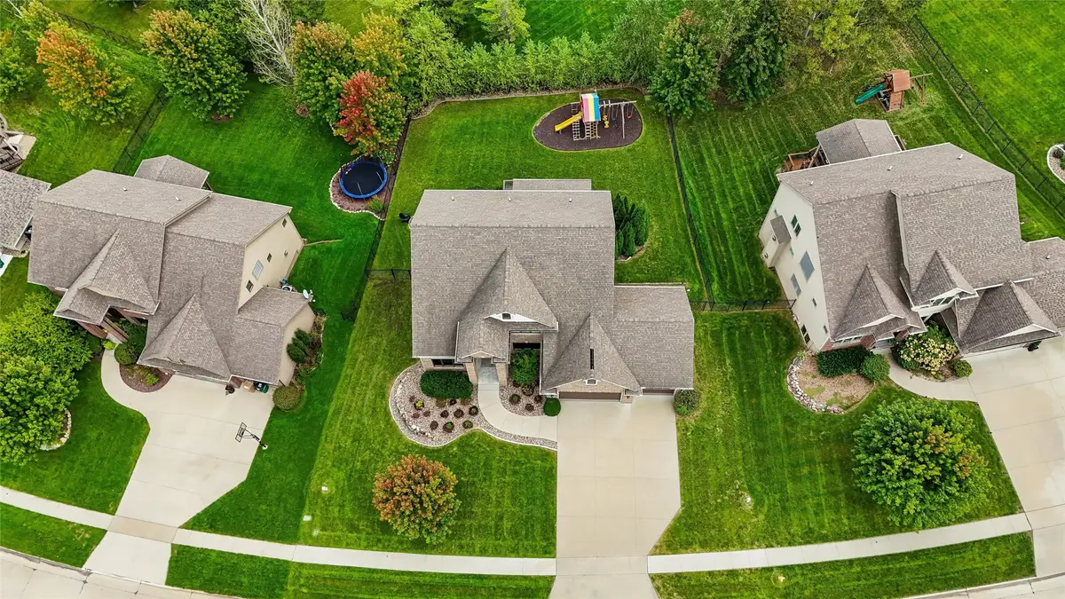 3007 152nd Street, Urbandale, IA 50323 - #1