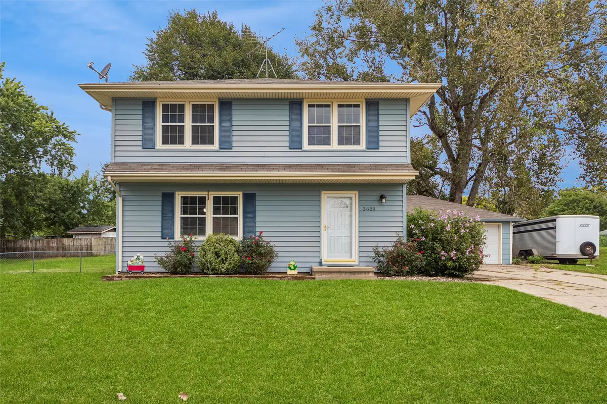3620 E 41st Court, Des Moines, IA 50317 - #1