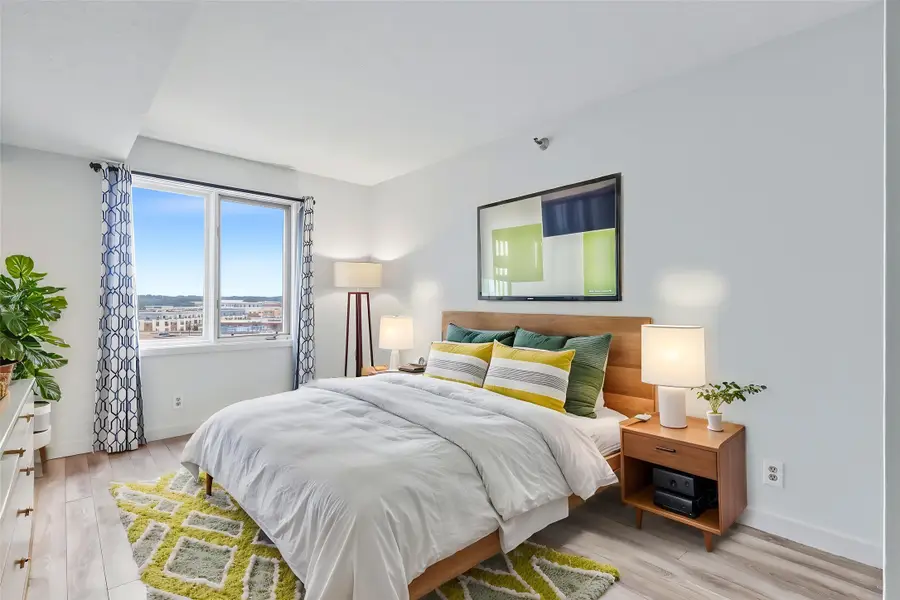 300 Walnut Street #706, Des Moines, IA 50309 - #3
